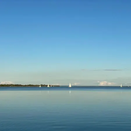 Royal Aquamarine - Lakeside Luxury Flat At Balaton