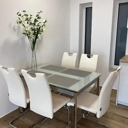 Apartamento Royal Aquamarine - Lakeside Luxury Flat At Balaton Keszthely